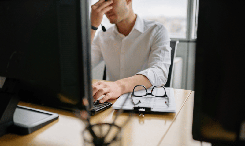Cómo saber si necesitas gafas para trabajar con ordenador